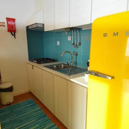 Yellow Submarine On The Seafront Apartment Silveira (Lisbon)